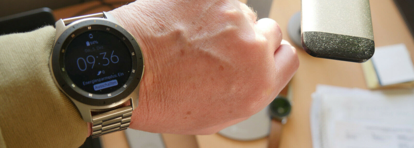 Über Hybreid-Watches zu Smartwatch